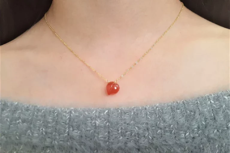 Carnelian Necklace: A Perfect Gift
