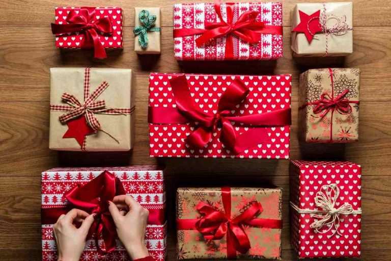Holiday Gifts Perfect for the Females in Your Life